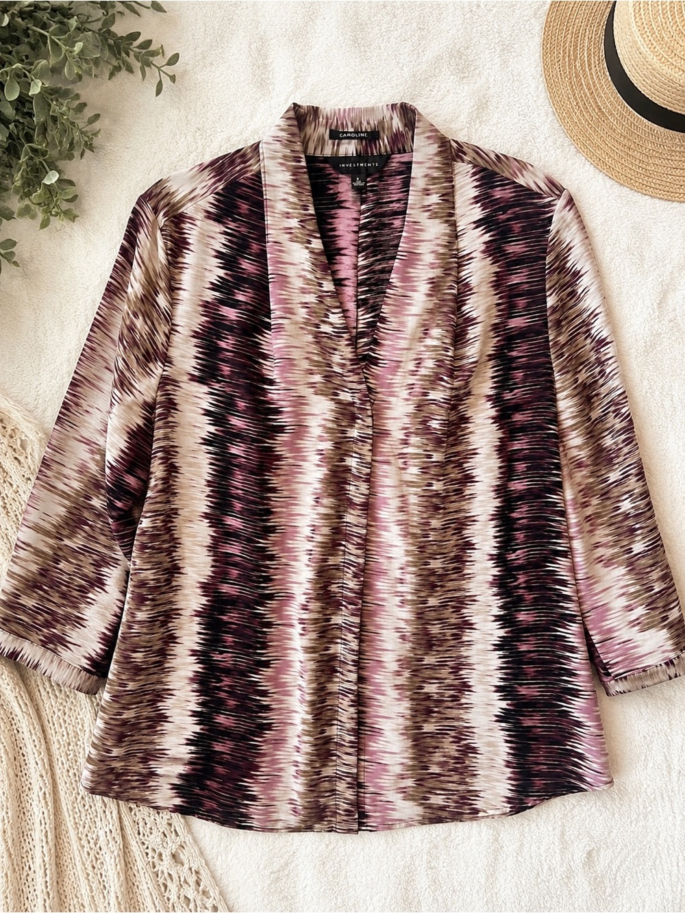 🤎💗Investments Pink, Brown & Black Ikat-Pattern Button Front Blouse🤎💗